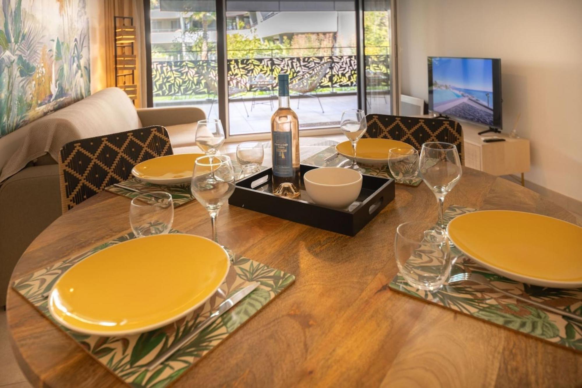 Apartamento 06Ah - Superb Waterfront T2 - Swimming Pool Villeneuve-Loubet Exterior foto